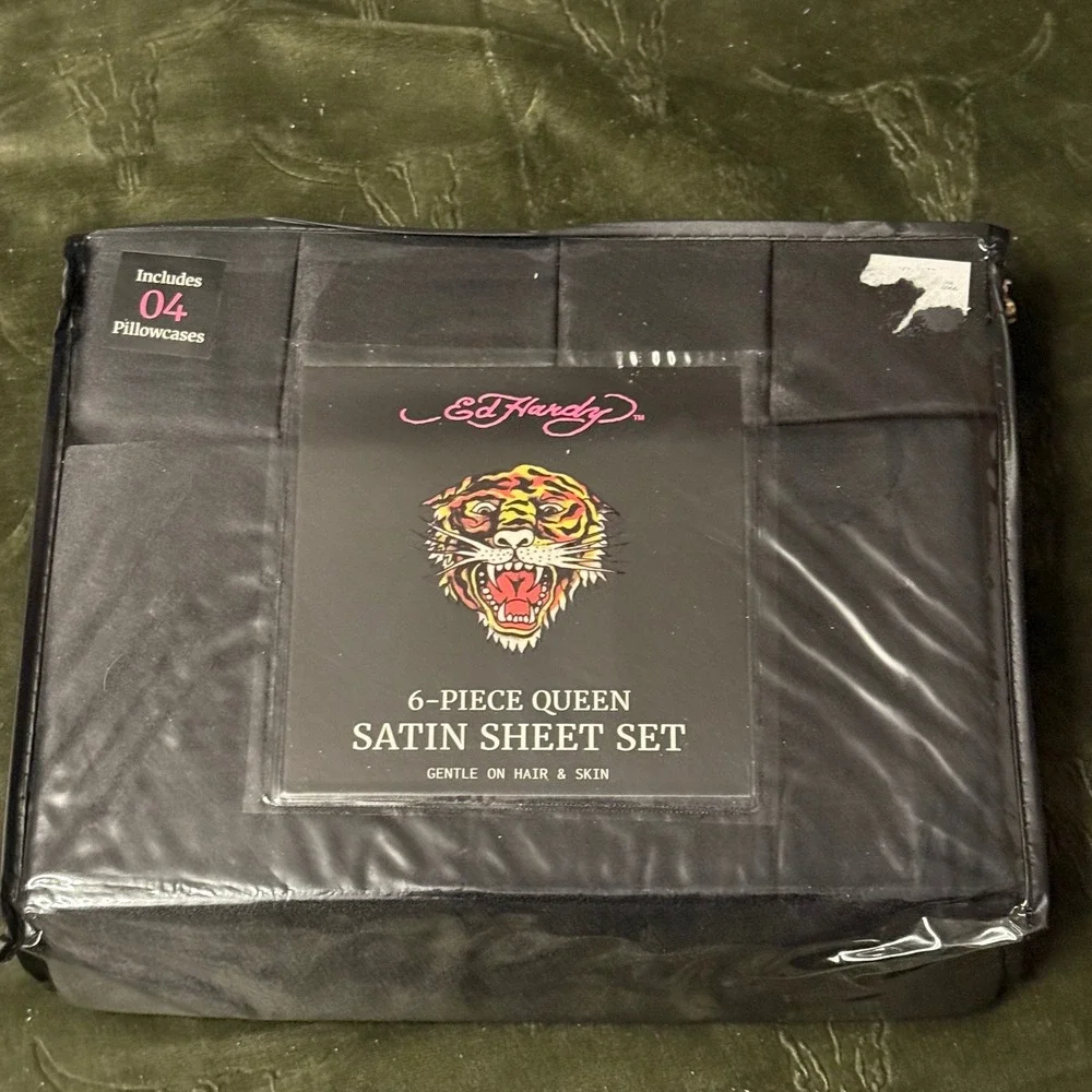 Ed Hardy Sheet Set Queen New 6-Piece Black Satin Tattoo Print